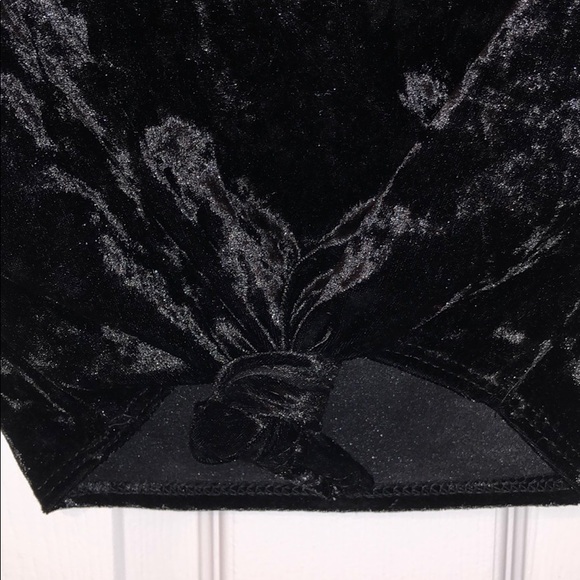 VELVET TIE CROP TOP - Picture 2 of 5